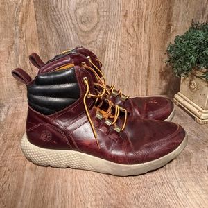 Timberland Men's Boots Size 9.   V box